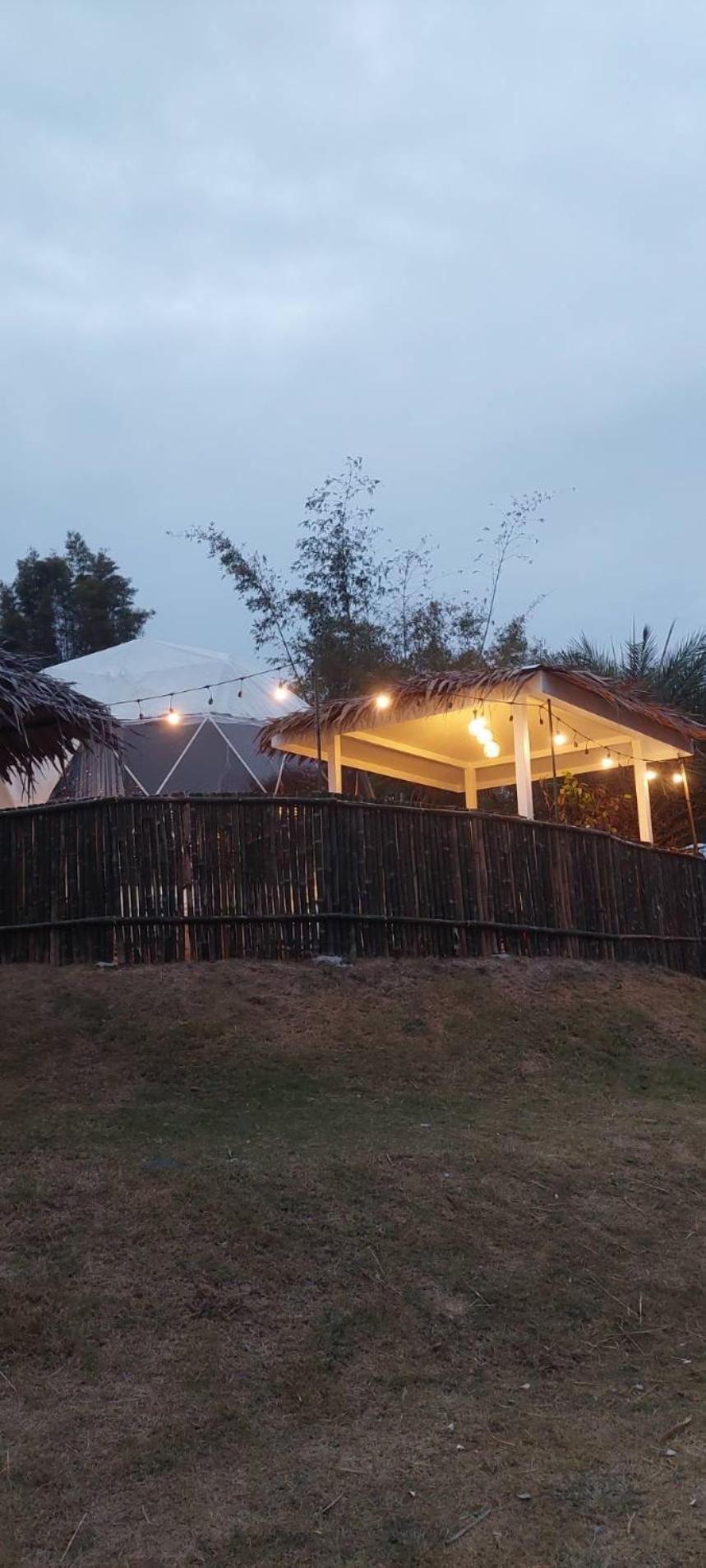 นรดีฮิวล์ รีสอร์ต เขาแผงม้า วังน้ำเขียว Ban Sap Bon (Prachinburi) Exterior foto
